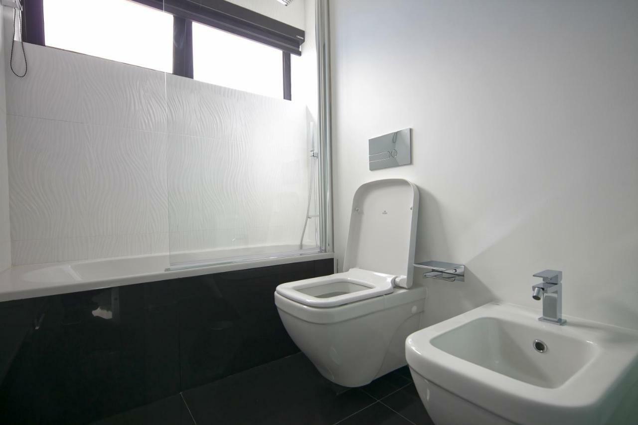 Spacious Luxury Holiday Apartment With A Great View, Funchal, Free Wifi And Parking Bagian luar foto