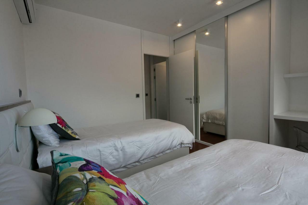 Spacious Luxury Holiday Apartment With A Great View, Funchal, Free Wifi And Parking Bagian luar foto