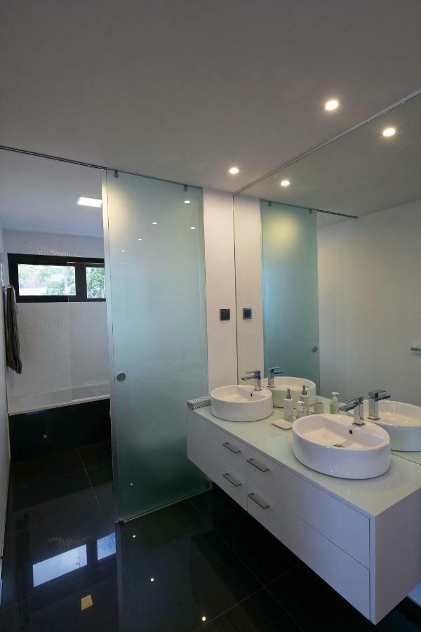 Spacious Luxury Holiday Apartment With A Great View, Funchal, Free Wifi And Parking Bagian luar foto