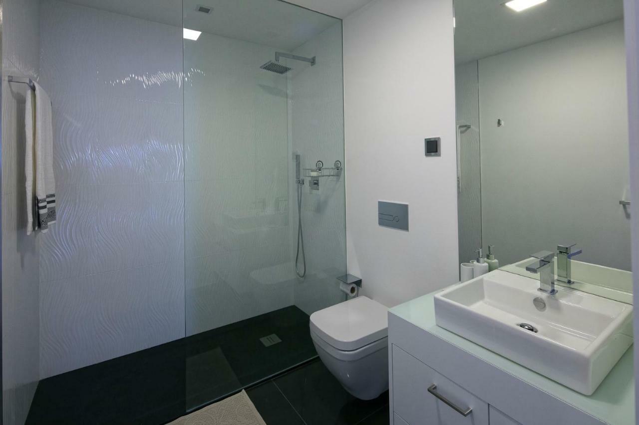 Spacious Luxury Holiday Apartment With A Great View, Funchal, Free Wifi And Parking Bagian luar foto